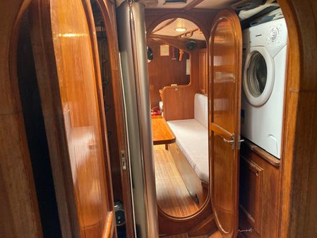 Helmsman Bosun Queen 55 image