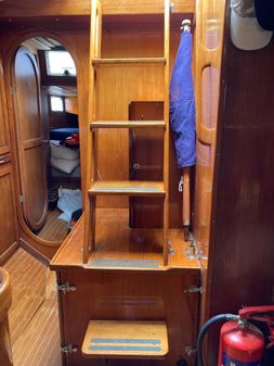 Helmsman Bosun Queen 55 image