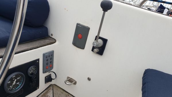 Helmsman Bosun Queen 55 image