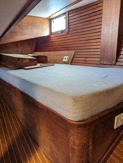 Helmsman Bosun Queen 55 image