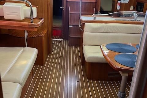 Hunter 44 Deck Salon image