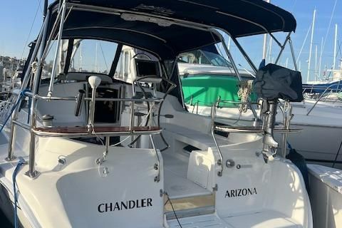 Hunter 44 Deck Salon image