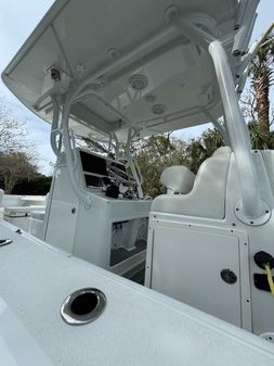 Yellowfin 32 image