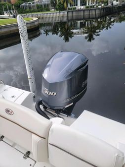 Sea Hunt Ultra 255 SE image