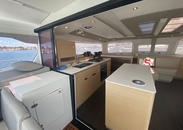 Fountaine Pajot Aura 51 image