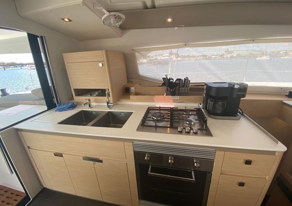 Fountaine Pajot Aura 51 image