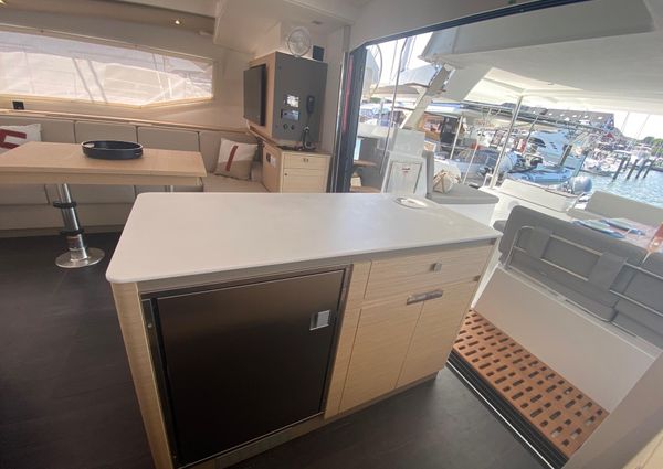 Fountaine Pajot Aura 51 image