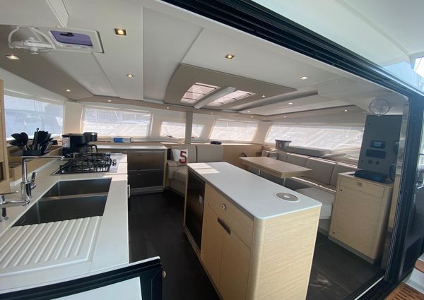 Fountaine Pajot Aura 51 image