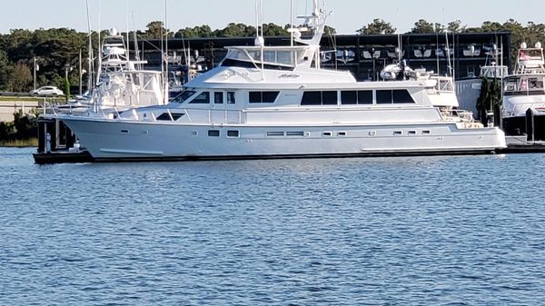 Hatteras 78 Cockpit Motor Yacht