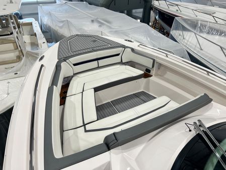 Tiara Sport 38 LS image