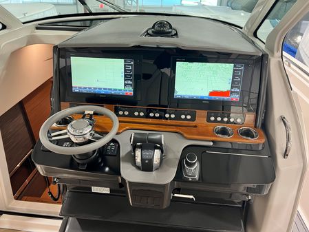 Tiara Sport 38 LS image