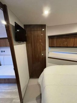 Riviera 5400 Sport Yacht Platinum Edition image