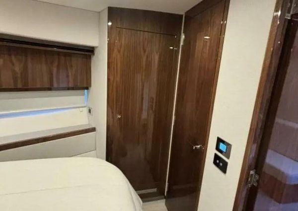 Riviera 5400 Sport Yacht Platinum Edition image