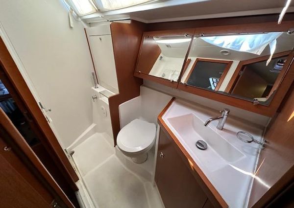 Beneteau Oceanis 45 image