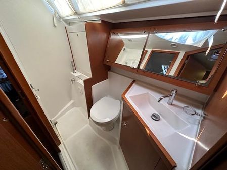 Beneteau Oceanis 45 image