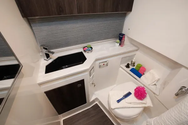 Formula 380 Super Sport Crossover OB image