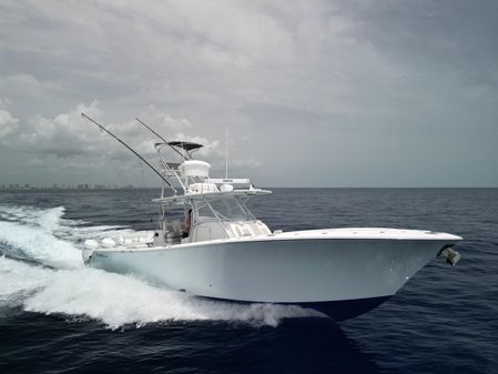 Front Runner 39 Center Console image