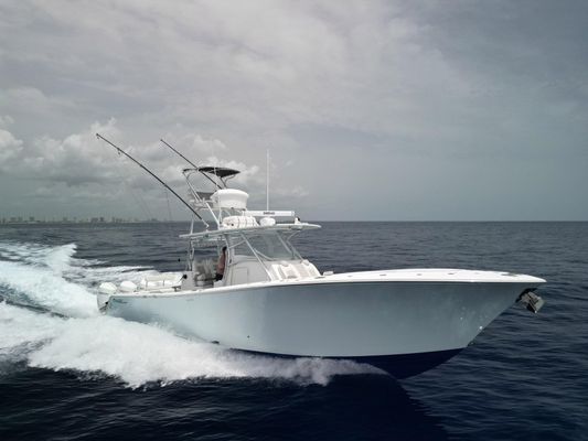 Front Runner 39 Center Console - main image