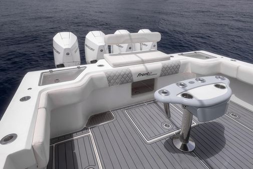 Front Runner 39 Center Console image