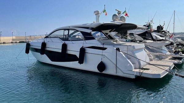 Azimut Atlantis 51 