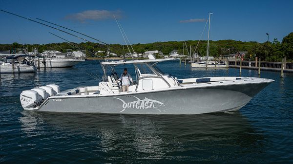 Front Runner 39 Center Console