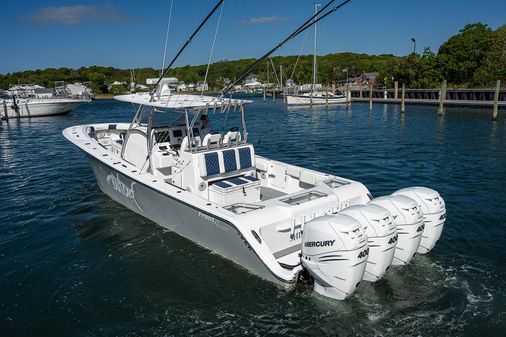 Front Runner 39 Center Console image