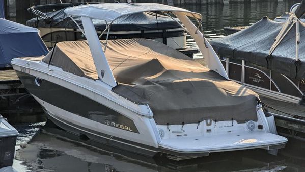 Regal 26 FasDeck image