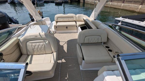 Regal 26 FasDeck image