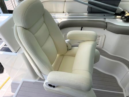 Boston Whaler 345 Conquest image