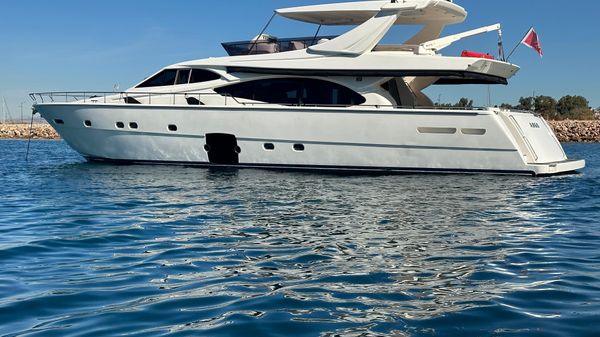 Ferretti Yachts 780 