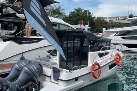 Rau Yachts Moana 770 Twin Engine 