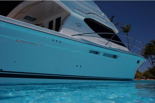 Mustang M37 Sports Flybridge image