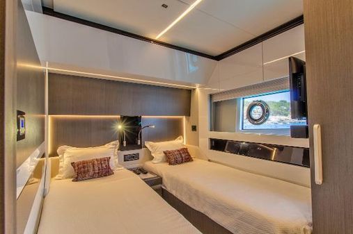 Azimut S7 image