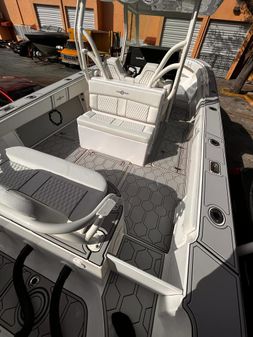 Fountain 38-CENTER-CONSOLE image