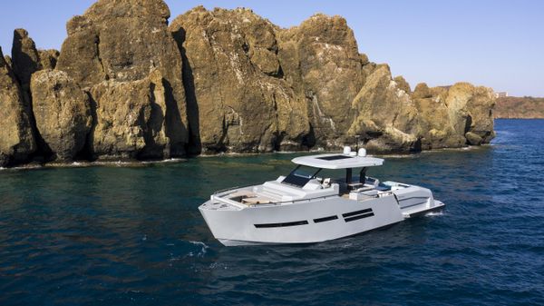 Mazu Yachts 62 