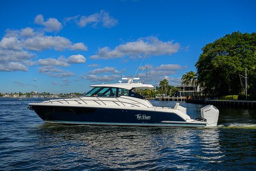 Tiara Yachts 43 LE image