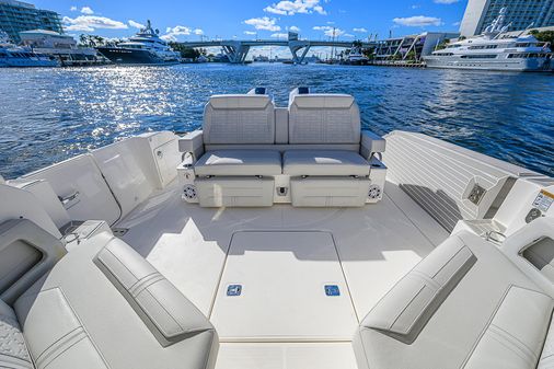 Tiara Yachts 43 LE image