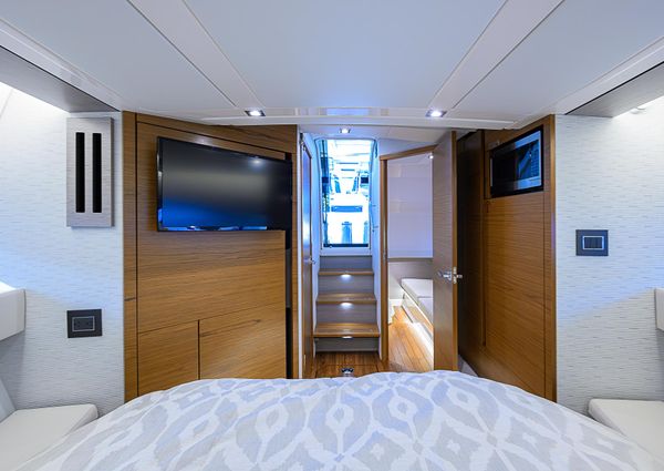 Tiara Yachts 43 LE image