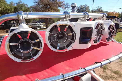 Ski Centurion Tsunami image