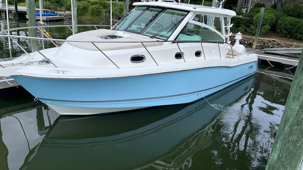 Boston Whaler 345 Conquest