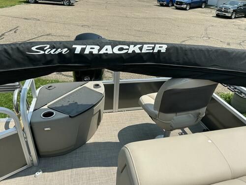 Sun-tracker FISHIN-BARGE-20-DLX image