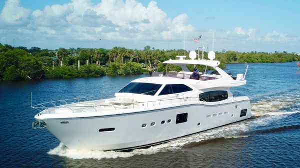 Ferretti Yachts Altura 840 