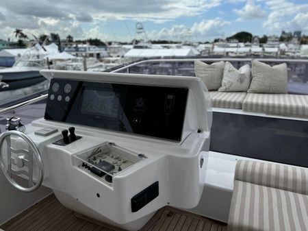 Ferretti Yachts Altura 840 image