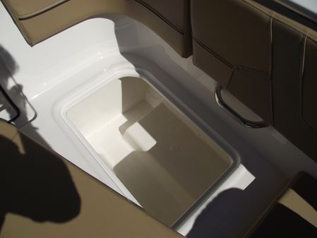 Bayliner VR6-OB image