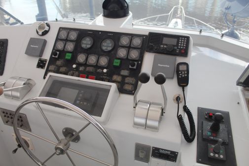 Hatteras 67 Cockpit Motor Yacht image