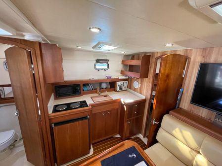 Mainship 34 PILOT HARD ENCLOSURE RUM RUNNER image