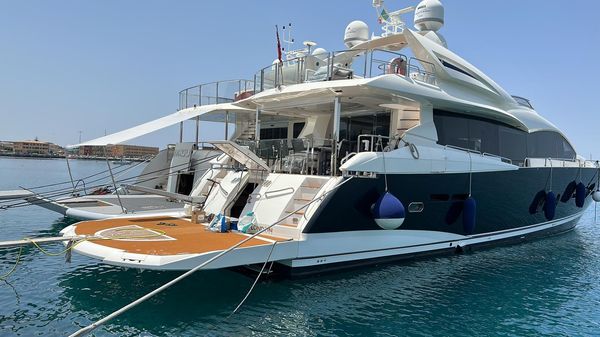 Sunseeker 90 Yacht 