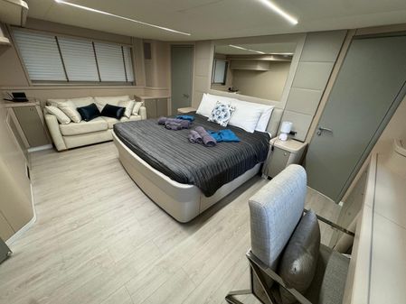 Sunseeker 90 Yacht image