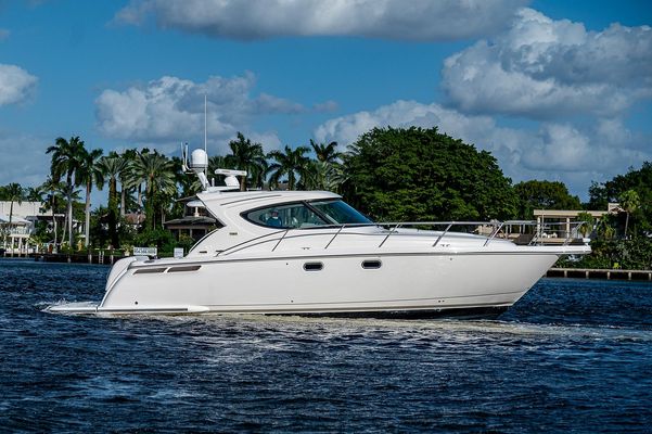 Tiara Yachts 4500 Sovran - main image