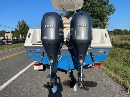 Tidewater 252 CC Adventure image